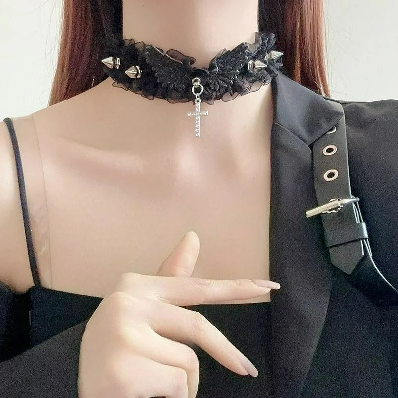 Fashion Solid Color Women Girls Necklace Wide Lace Rivets Lolita Lace Choker Y2K Angel Wings Cool Leather Necklace Daily Wear